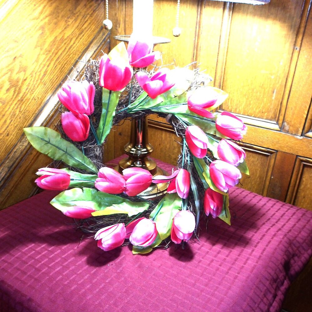 *** Silk TULIP WREATH ***